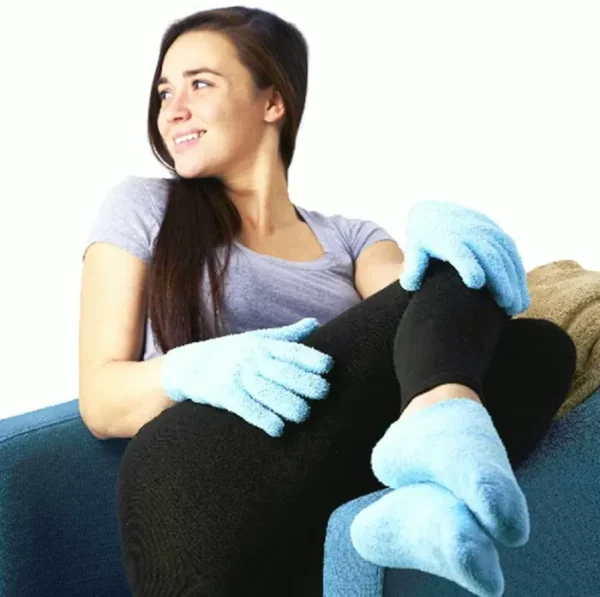Hydrating Gel Booties & Handwear Set to treat Rough Skin